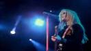 Avril_Lavigne_-_Vancouver_The_Best_Damn_Tour_-_161