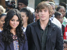 Vanessa+Hudgens+Ashley+Tisdale+HSM+3+Today+4iJE1QX5Zual