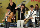 Jonas+Brothers+Perform+ABC+Good+Morning+America+5tPi0wb_NqMl