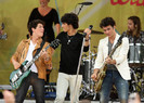 Jonas+Brothers+Perform+ABC+Good+Morning+America+c5vCK6RfUUOl