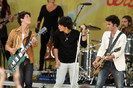 Jonas+Brothers+Perform+ABC+Good+Morning+America+g5RB_txyksol