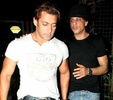 Salman-Khan-and-Shahrukh-Khan-meets-with-Akshay-Kumar