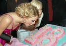 taylor_swift_birthday_02-x600[1]