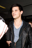 Taylor+Lautner+Taylor+Lautner+LAX+kt_K5M3MNzil