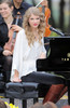 Taylor+Swift+Performing+Fans+Central+Park+pusfD645QZ0l