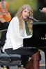 Taylor+Swift+Performing+Fans+Central+Park+xBjSaq3kIkXl
