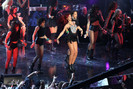 Rihanna+2011+NBA+Star+Game+Performances+Celebrities+DXrZKqraQFdl