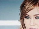miley cyrus isn&#39;t your robot. 229