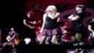 thumb_Avril_Lavigne_-_Hong_Kong_-_132