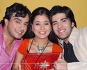 33271-ranvir-with-his-bhaiya-and-bhabhi5