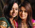 58376-parul-and-sara-in-tv-show-bidaaiy