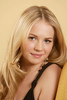 brittany-robertson-503662l