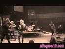 Halloween on the Wonder World Tour 406