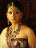 08anushkalateststills