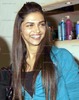 Deepika_Padukone_Aalim_Hair_Salon[1]