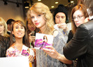 Taylor+Swift+Promotes+New+Album+NWB9y-qt4qrl