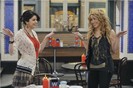 Shakira-Wizards-of-Waverly-Place-Disney-Channel - Selena Gomez in episoade wizards of waverly places