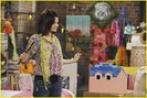 wizards-of-waverly-place-doll-house4 - Selena Gomez in episoade wizards of waverly places