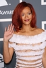 foto-rihanna-cu-sanii-goi-si-lasati-la-grammy-2011