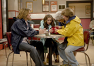 normal_HANNAHMONTANA_Y2_045_022