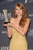 Taylor+Swift+46th+Annual+Academy+Country+Music+mOBoe02hz2vl
