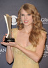 Taylor+Swift+46th+Annual+Academy+Country+Music+wdnV0eXm8y-l