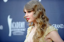 Taylor+Swift+46th+Annual+Academy+Country+Music+F-kGcM_xZr7l