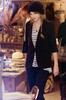 Taylor+Swift+Taylor+Swift+Shops+Katrina+Philips+ONwT1bTTEajl