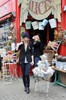 Taylor+Swift+Taylor+Swift+Shops+London+-pJH6nRvLbtl