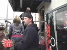 RARE VIDEO. MILEY CYRUS GETTING ON A HELICOPTER 091