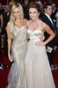 miley-cyrus-mom-tish-gorgeous-at-2010-oscars-red-carpet-photos