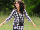 Selena-Wallpaper-selena-gomez-21146315-1024-768