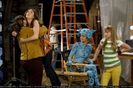 normal_2x18ThatsWhatFriendsAreFor02