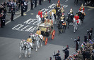Royal+Wedding+Carriage+Procession+Buckingham+0Aain99--tFl