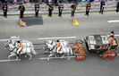 Royal+Wedding+Carriage+Procession+Buckingham+4D3qTrJGvMml