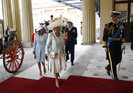 Royal+Wedding+Carriage+Procession+Buckingham+LXJ06NrmjlZl