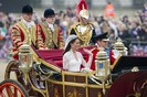 Royal+Wedding+Carriage+Procession+Buckingham+NDFn8DaSZqBl
