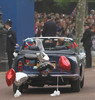 Royal+Wedding+Carriage+Procession+Buckingham+-gjIrnw6KqLl