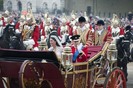 Royal+Wedding+Carriage+Procession+Buckingham+EwBMvK0Uk3Vl