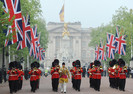 Royal+Wedding+Carriage+Procession+Buckingham+lJ92LiJmSo7l