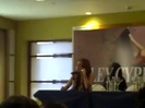 Miley Cyrus en Ecuador.. Rueda de prensa 047