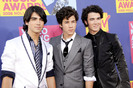 75834-jonas_brothers