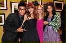 selena-gomez-shake-up-nyc-02
