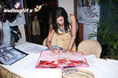 Shilpa-signing-the-card