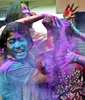 holi_girls_with_color