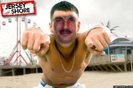 captionit1065214389D32