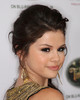 Selena Gomez Makeup False Eyelashes 01Lh7KOLEaOl