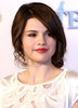 Selena+Gomez+Makeup+Red+Lipstick+B8sf2PMVuR6l