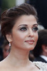 aishwarya-rai-cannes-2011-bollyupdatescom-03