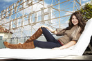 selena-gomez-119479l-poza